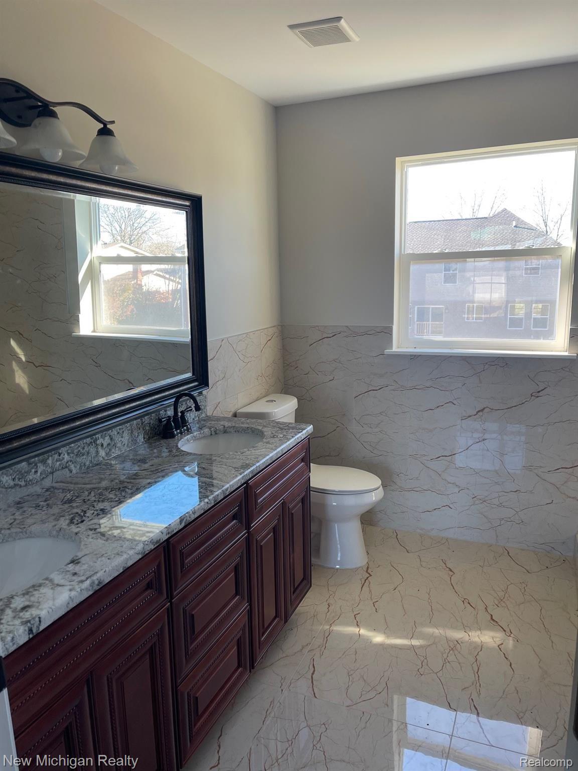 33853 Ryan Road Sterling Heights, MI 48310 - Photo 14 of 15 33853 Ryan Rd pictures 15.jpg