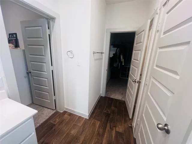 $2,850 | 94 Barton Creek Lane, Hutto, TX 78634