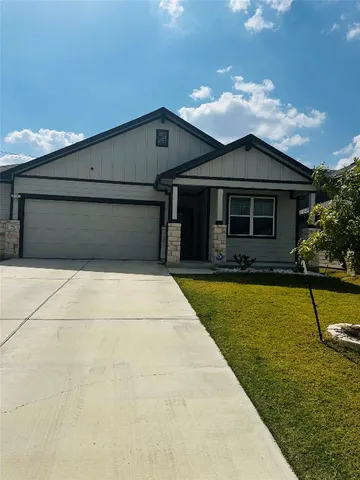 $2,850 | 94 Barton Creek Lane, Hutto, TX 78634