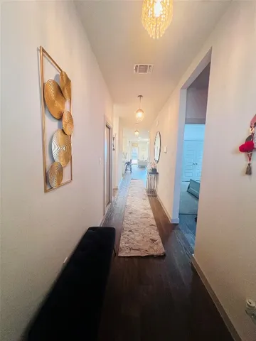 $2,850 | 94 Barton Creek Lane, Hutto, TX 78634