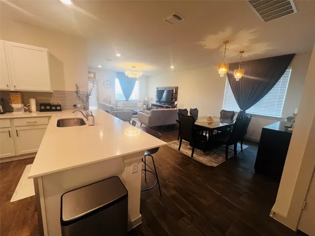 $2,850 | 94 Barton Creek Lane, Hutto, TX 78634