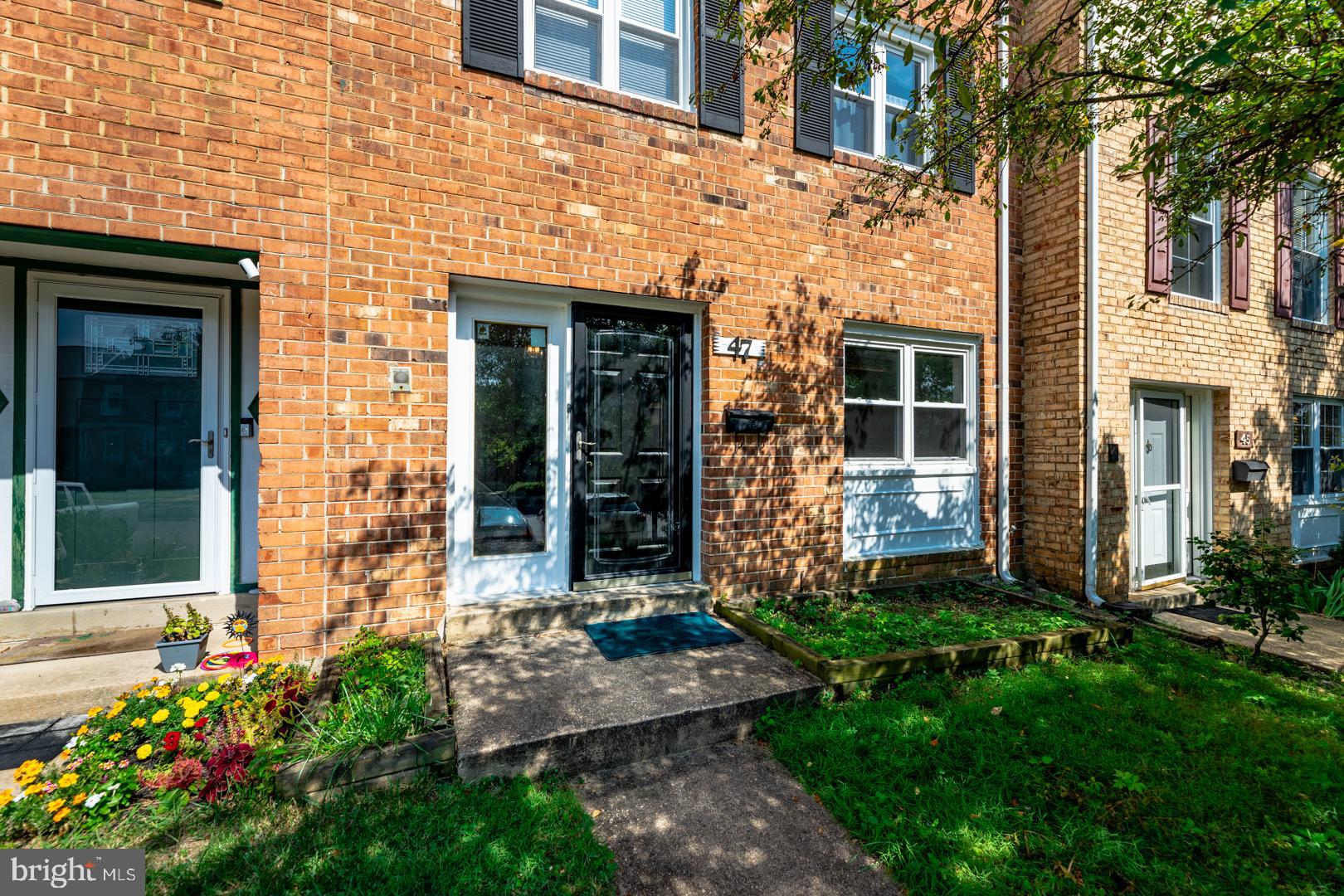 47 Timber Rock Road Gaithersburg, MD 20878 - Photo 2 of 30