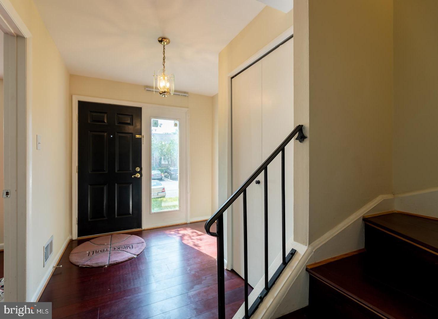47 Timber Rock Road Gaithersburg, MD 20878 - Photo 4 of 30