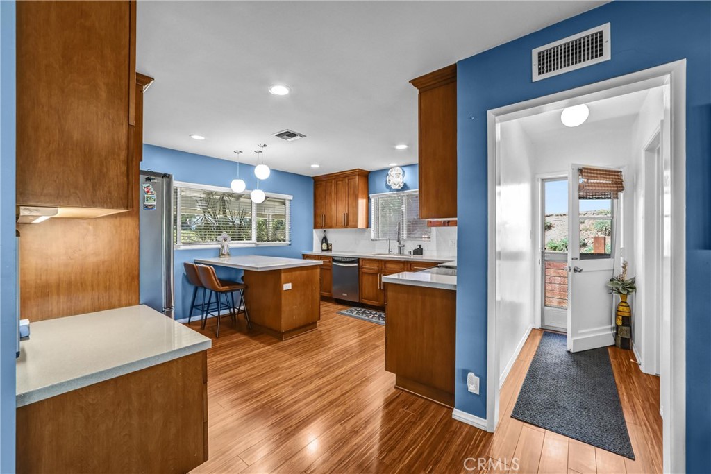 824 Stanford Road Burbank, CA 91504 - Photo 18 of 46