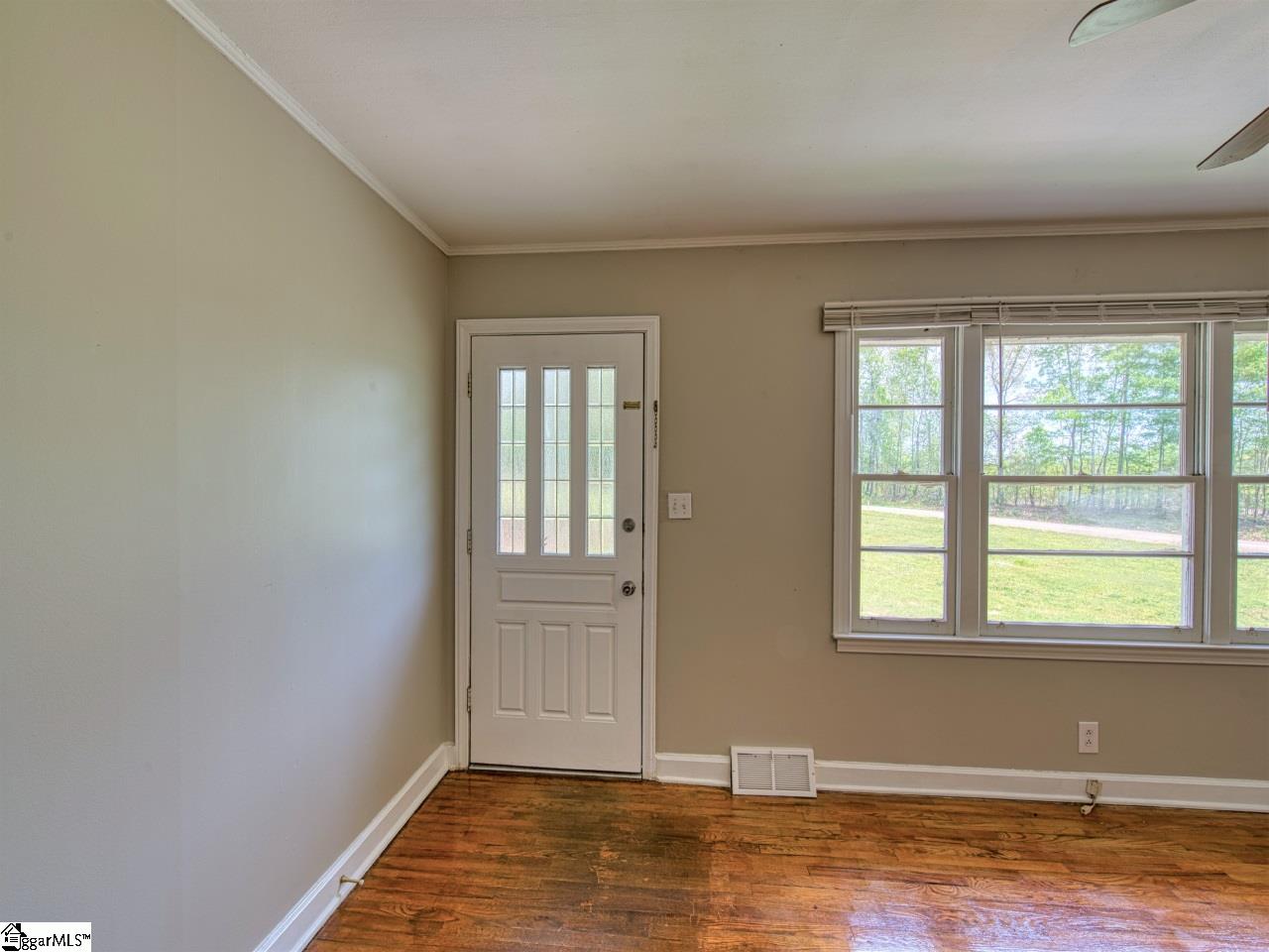 129 Cleveland Drive Anderson, SC 29626 - Photo 4 of 35
