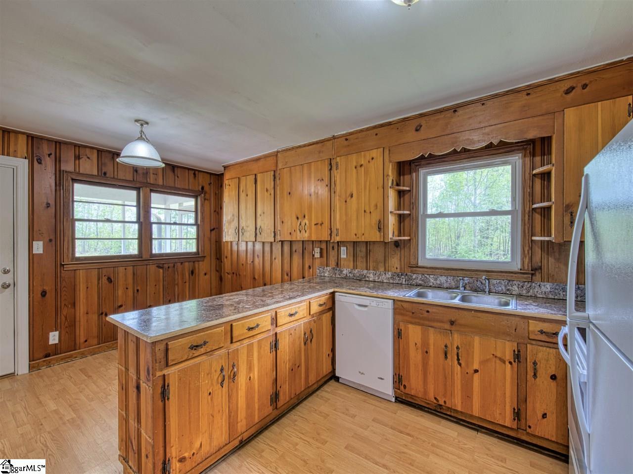 129 Cleveland Drive Anderson, SC 29626 - Photo 8 of 35