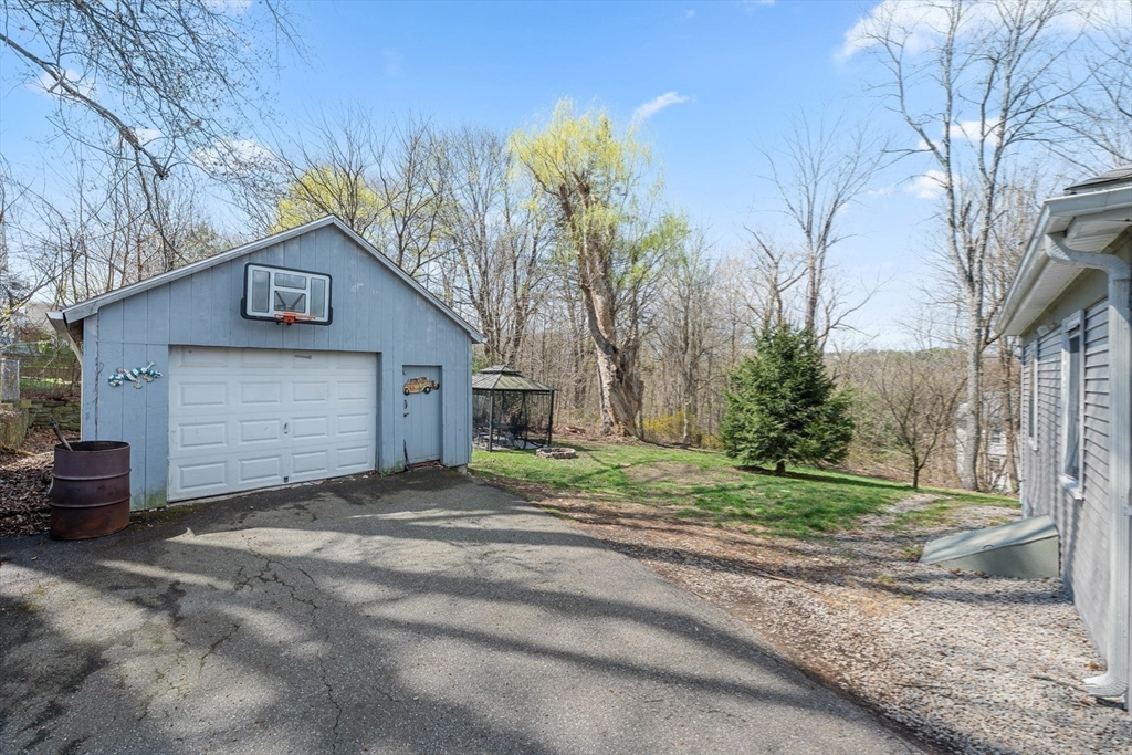 20 Hill Street Webster, MA 01570 - Photo 26 of 39