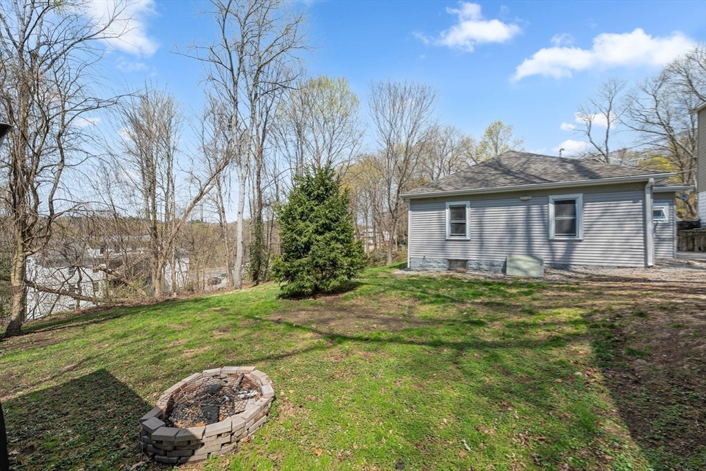 20 Hill Street Webster, MA 01570 - Photo 27 of 39
