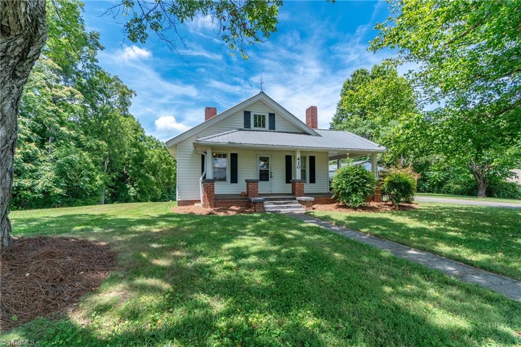 410 Simpson Road Mount Airy, NC 27030 - Photo 3 of 44 Gallery Image 3