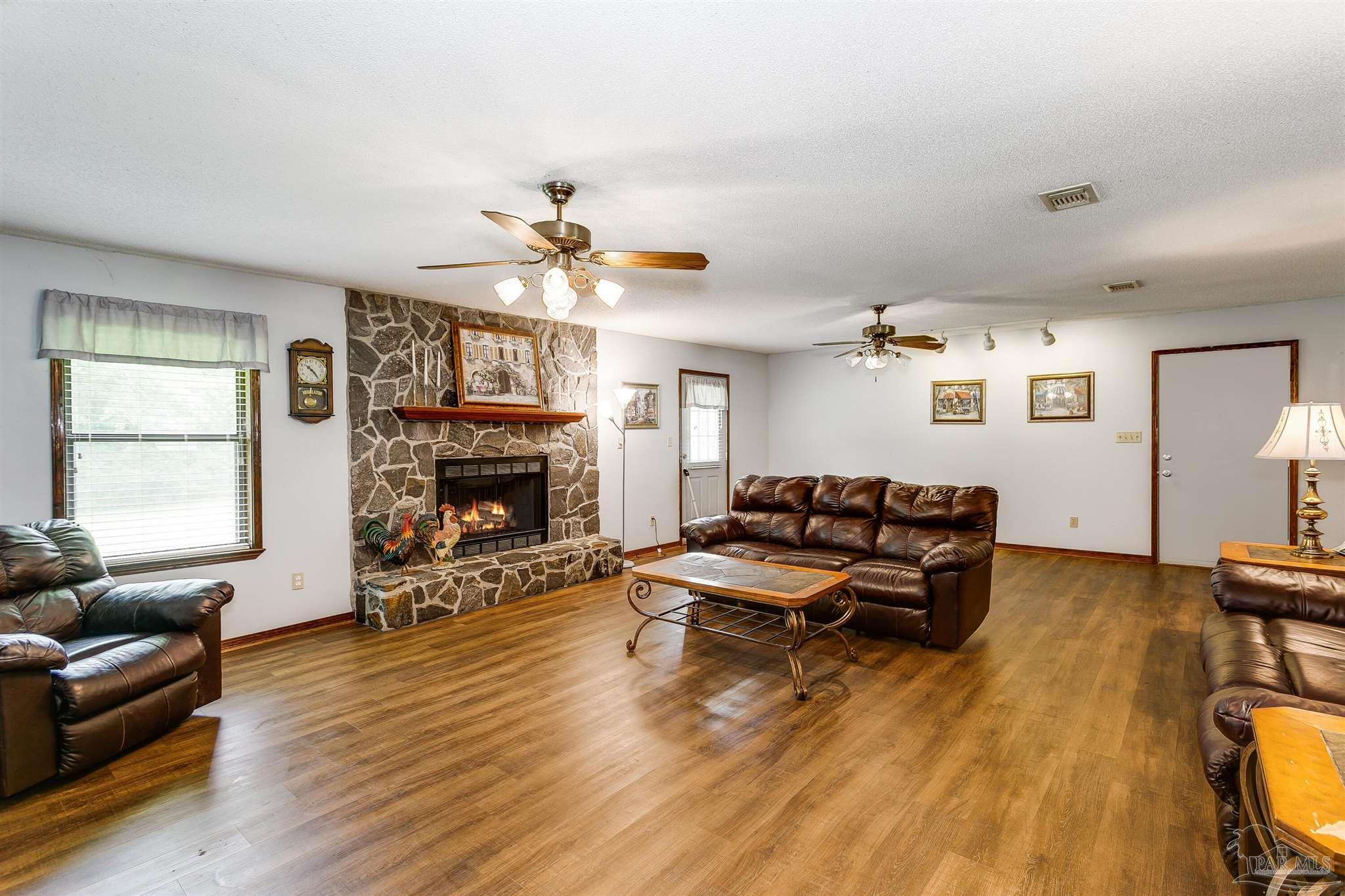 1771 Booth Lake Road Cantonment, FL 32533 - Photo 12 of 32 Gallery Image 12