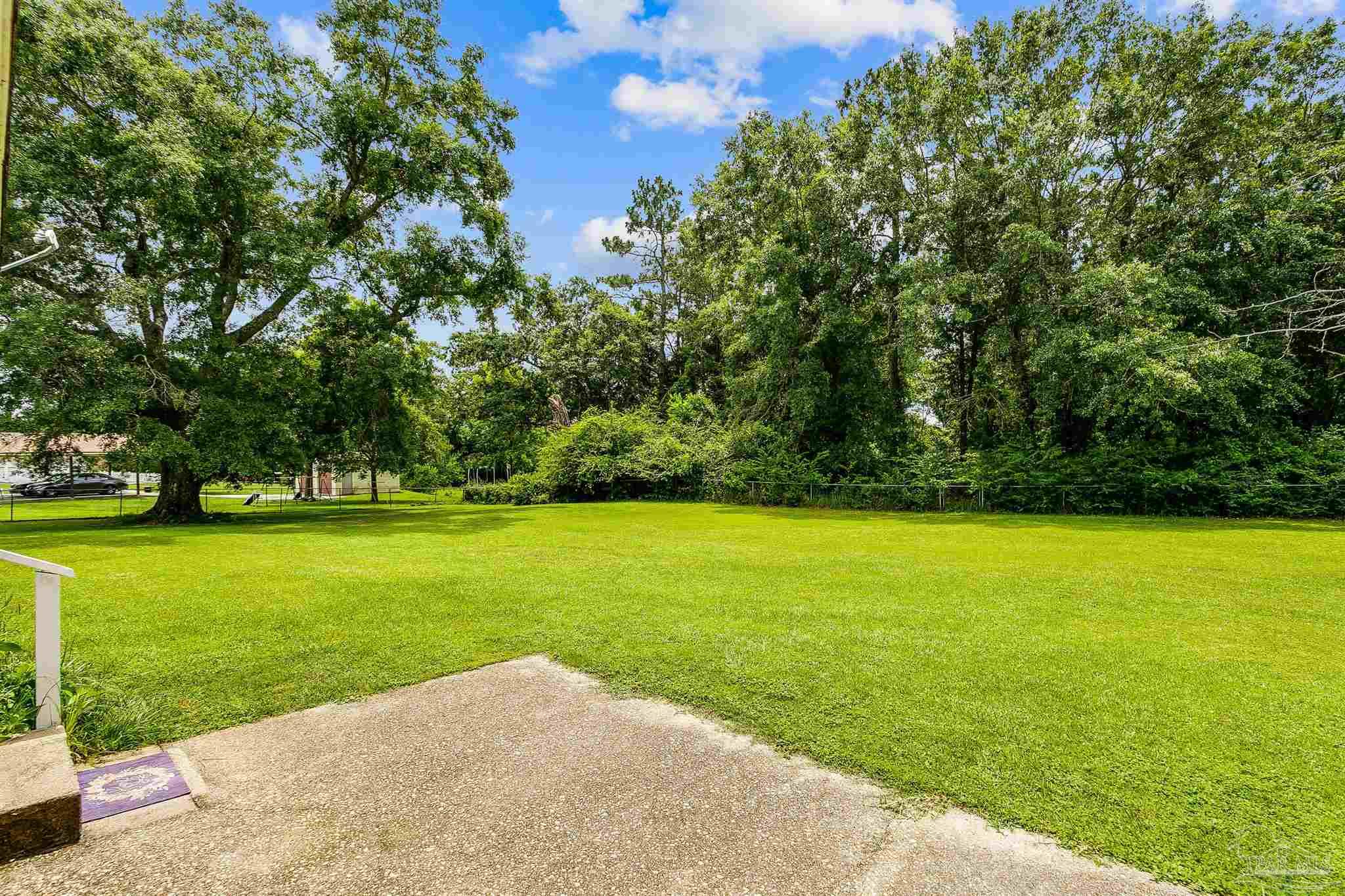 1771 Booth Lake Road Cantonment, FL 32533 - Photo 9 of 32 Gallery Image 9