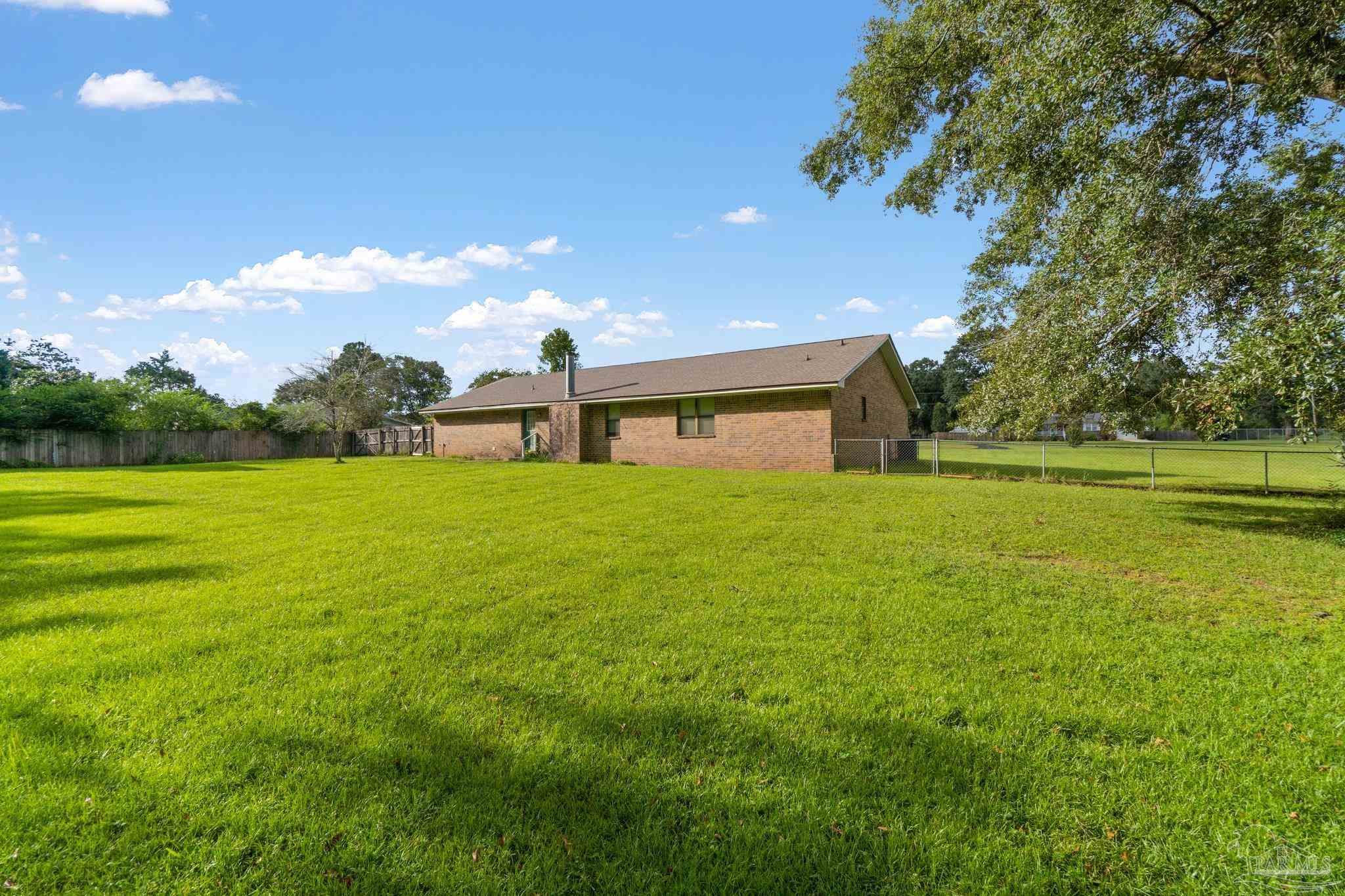 1771 Booth Lake Road Cantonment, FL 32533 - Photo 10 of 32 Gallery Image 10