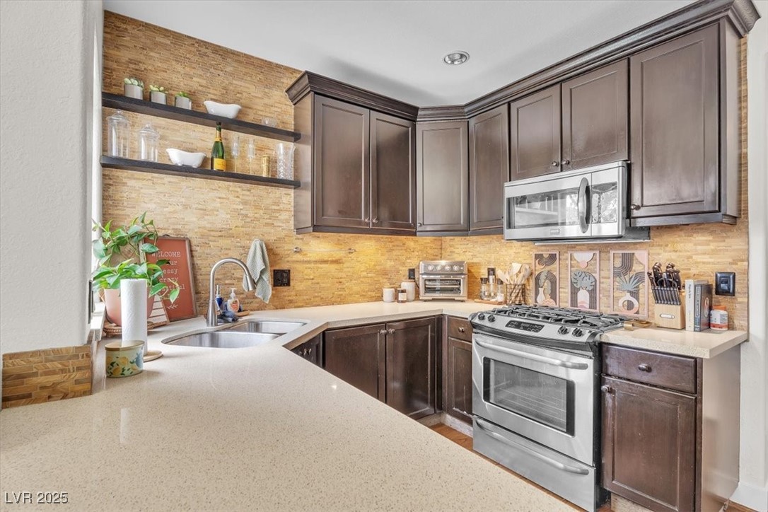 7632 Rolling View Drive, Unit 202 Las Vegas, NV 89149 - Photo 11 of 36