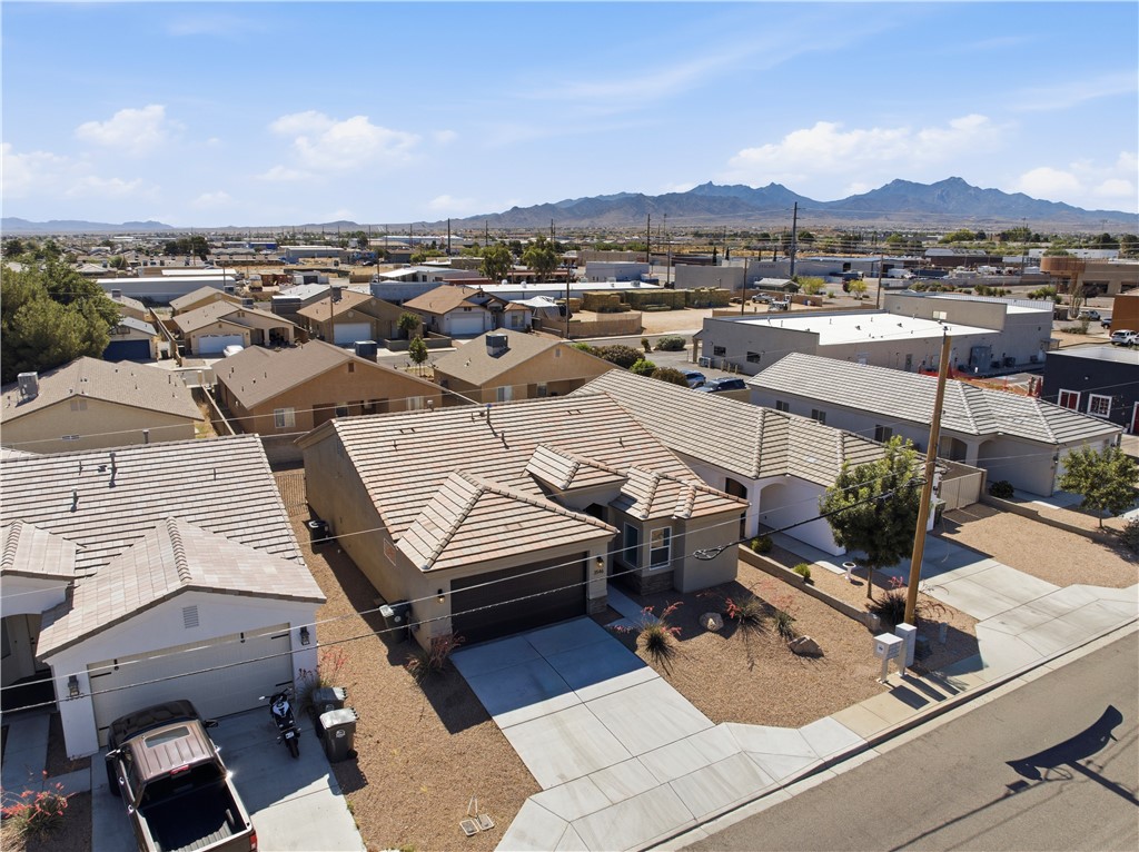 3546 North Skylark Road Kingman, AZ 86409 - Photo 22 of 30 an aerial view of a house with a garden