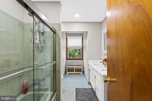 $1,299,500 | 380 Heritage Road, Sewell, NJ 08080