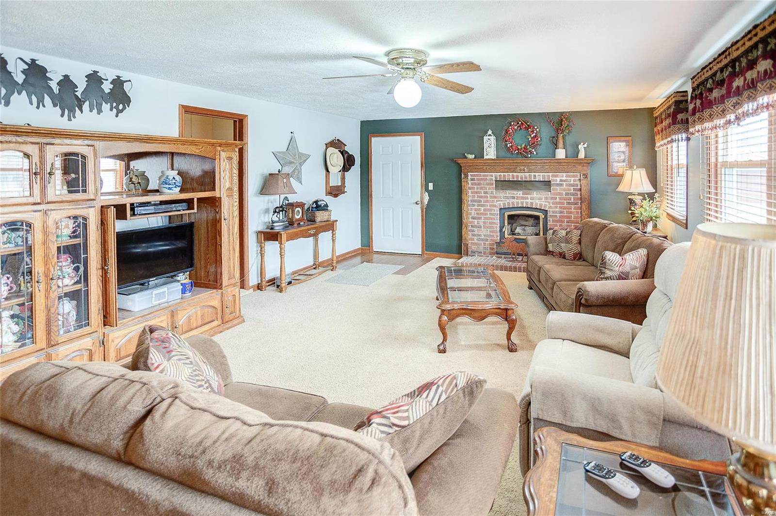 2805 Old Staunton Road Edwardsville, IL 62025 - Photo 38 of 95 Gallery Image 38
