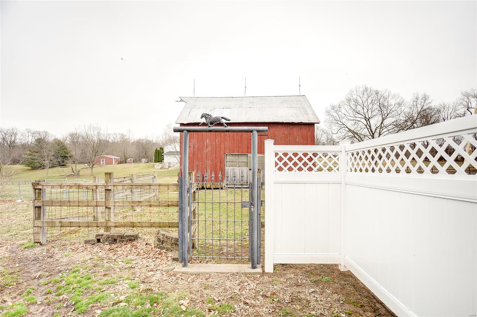 2805 Old Staunton Road Edwardsville, IL 62025 - Photo 60 of 95 Gallery Image 60