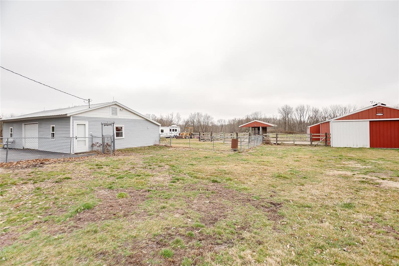 2805 Old Staunton Road Edwardsville, IL 62025 - Photo 68 of 95 Gallery Image 68
