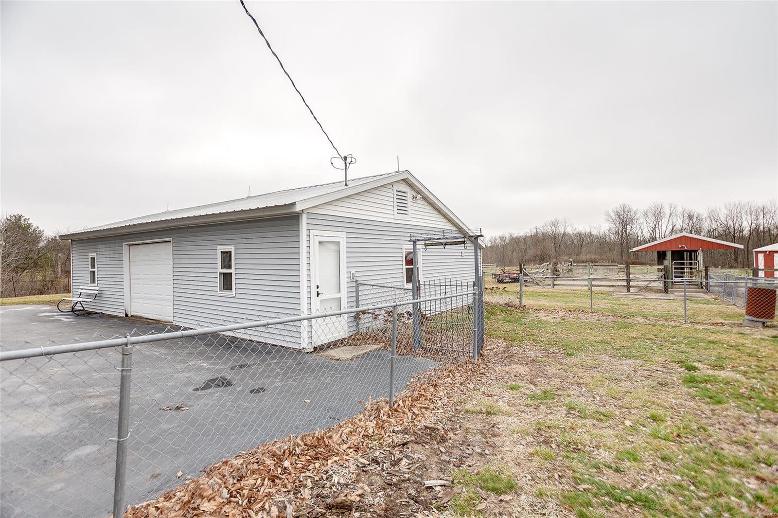 2805 Old Staunton Road Edwardsville, IL 62025 - Photo 69 of 95 Gallery Image 69