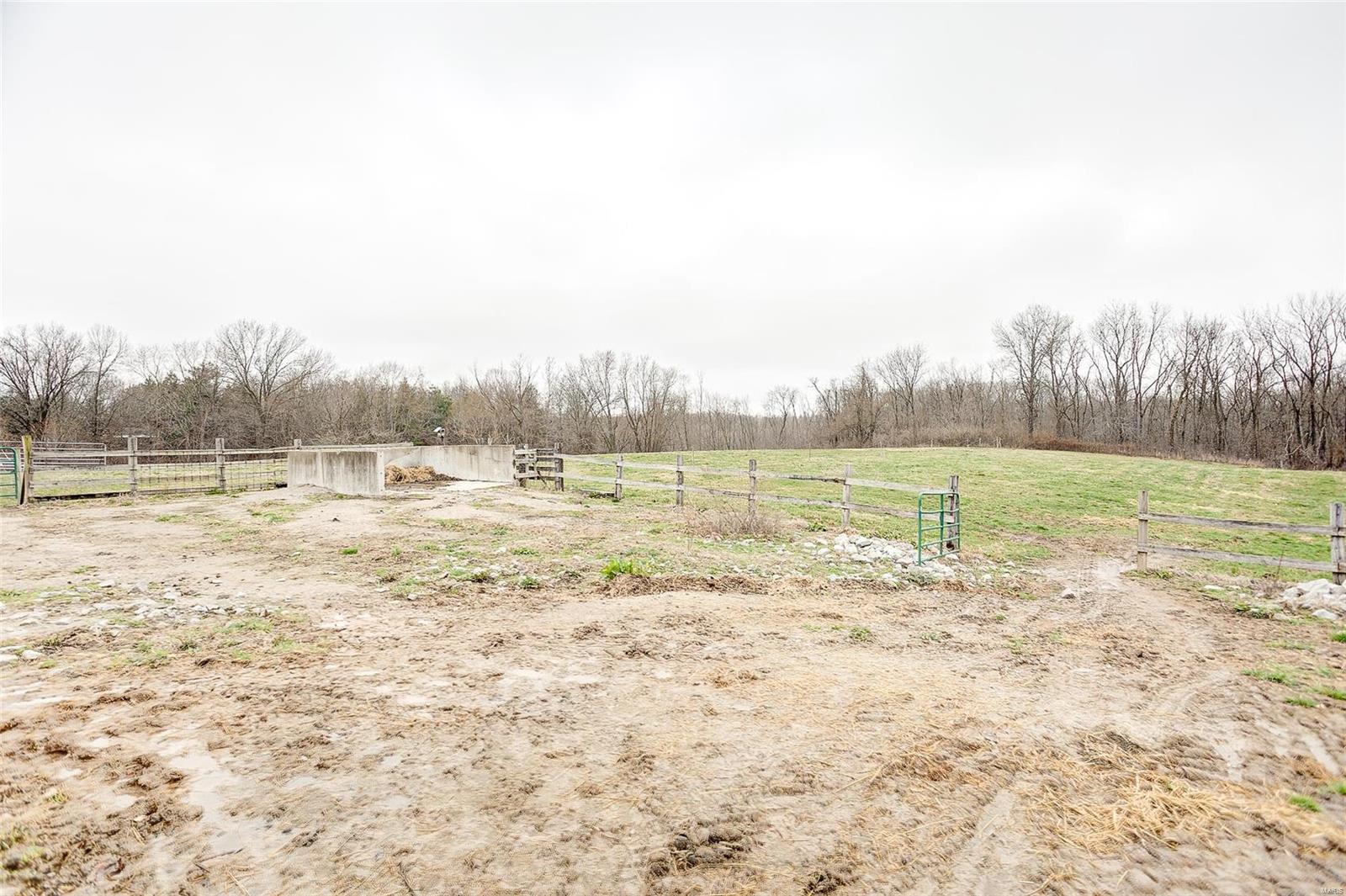 2805 Old Staunton Road Edwardsville, IL 62025 - Photo 79 of 95 Gallery Image 79