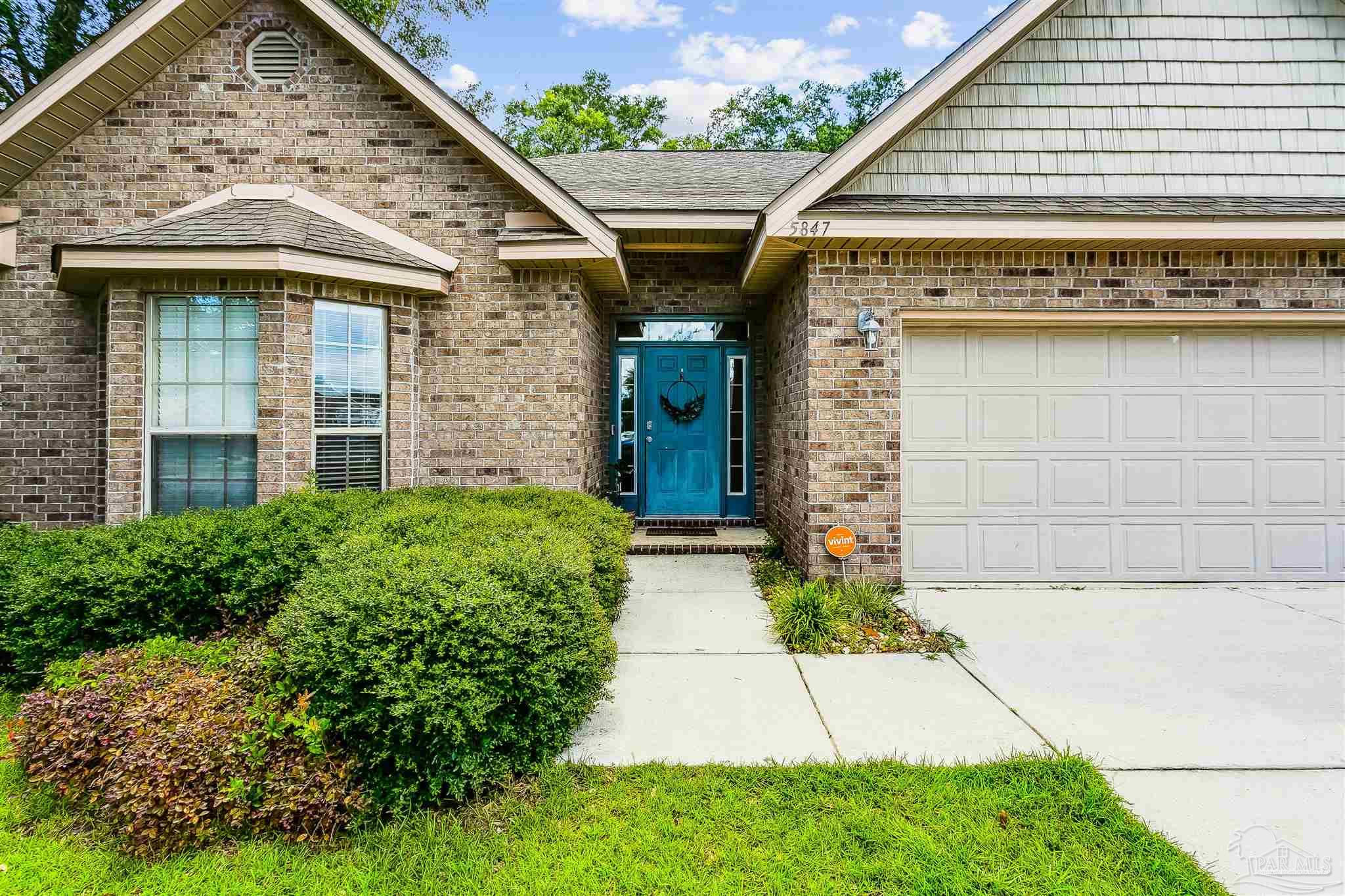 5847 Rustic Ridge Circle Milton, FL 32570 - Photo 2 of 20