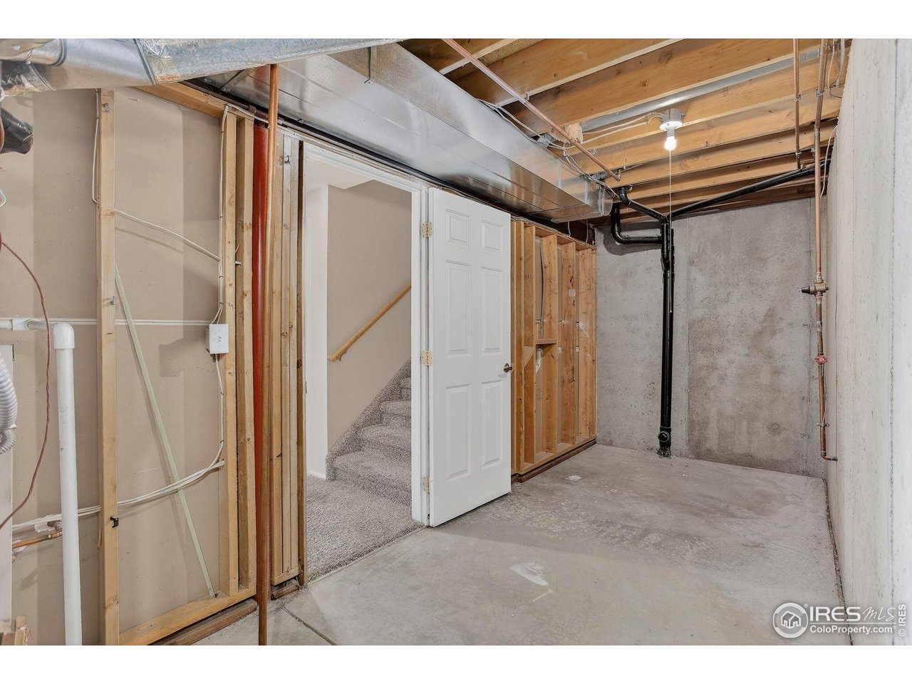 3658 Point Drive Fort Collins, CO 80524 - Photo 44 of 50 a view of a living room