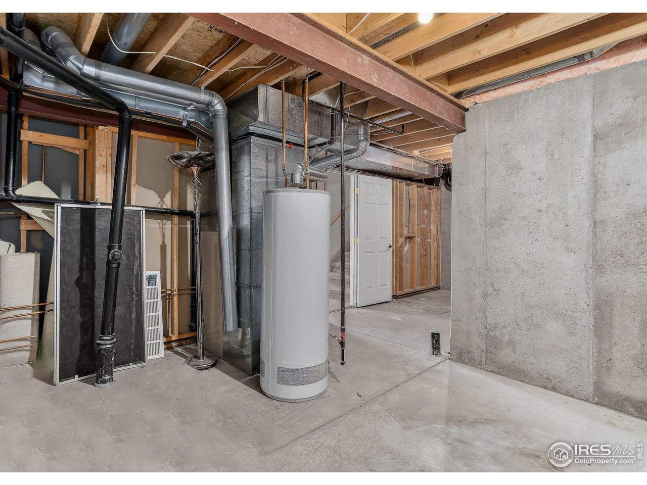 3658 Point Drive Fort Collins, CO 80524 - Photo 45 of 50 a view of a house with a park chair