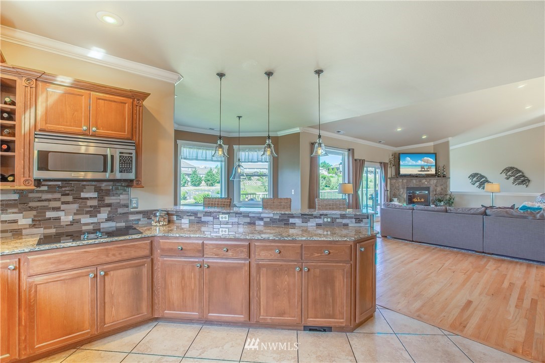 1015 Ridge Crest Drive Wenatchee, WA 98801 - Photo 8 of 25 Gallery Image 8