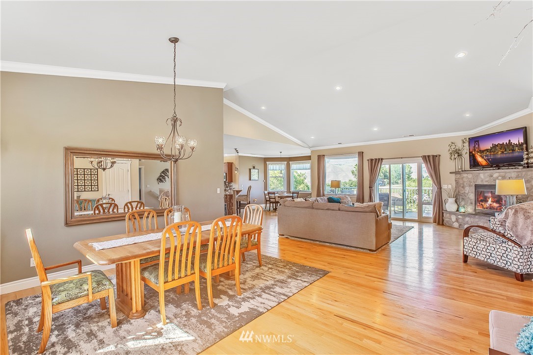 1015 Ridge Crest Drive Wenatchee, WA 98801 - Photo 10 of 25 Gallery Image 10