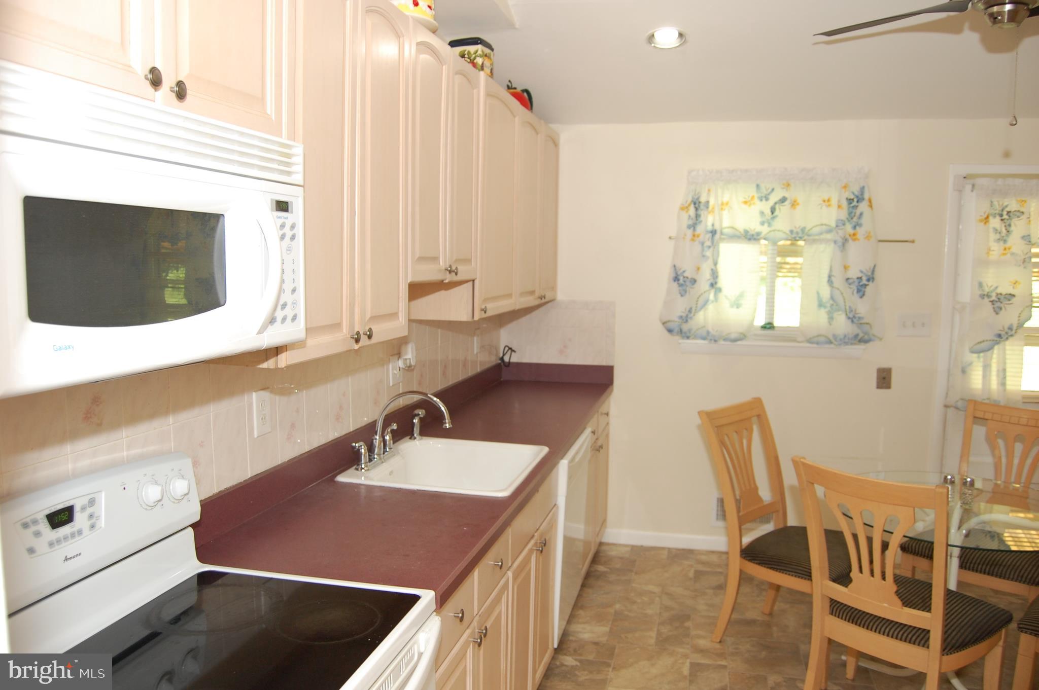 818 Hopewood Road Pikesville, MD 21208 - Photo 7 of 24 Updated Kitchen Cabinets & Appliances