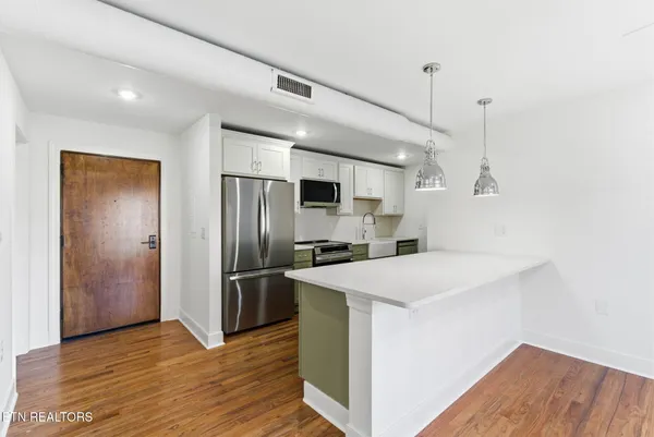 $310,000 | 2724 East Magnolia Avenue, Unit 102, Knoxville, TN 37914