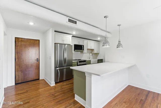 $310,000 | 2724 East Magnolia Avenue, Unit 102, Knoxville, TN 37914