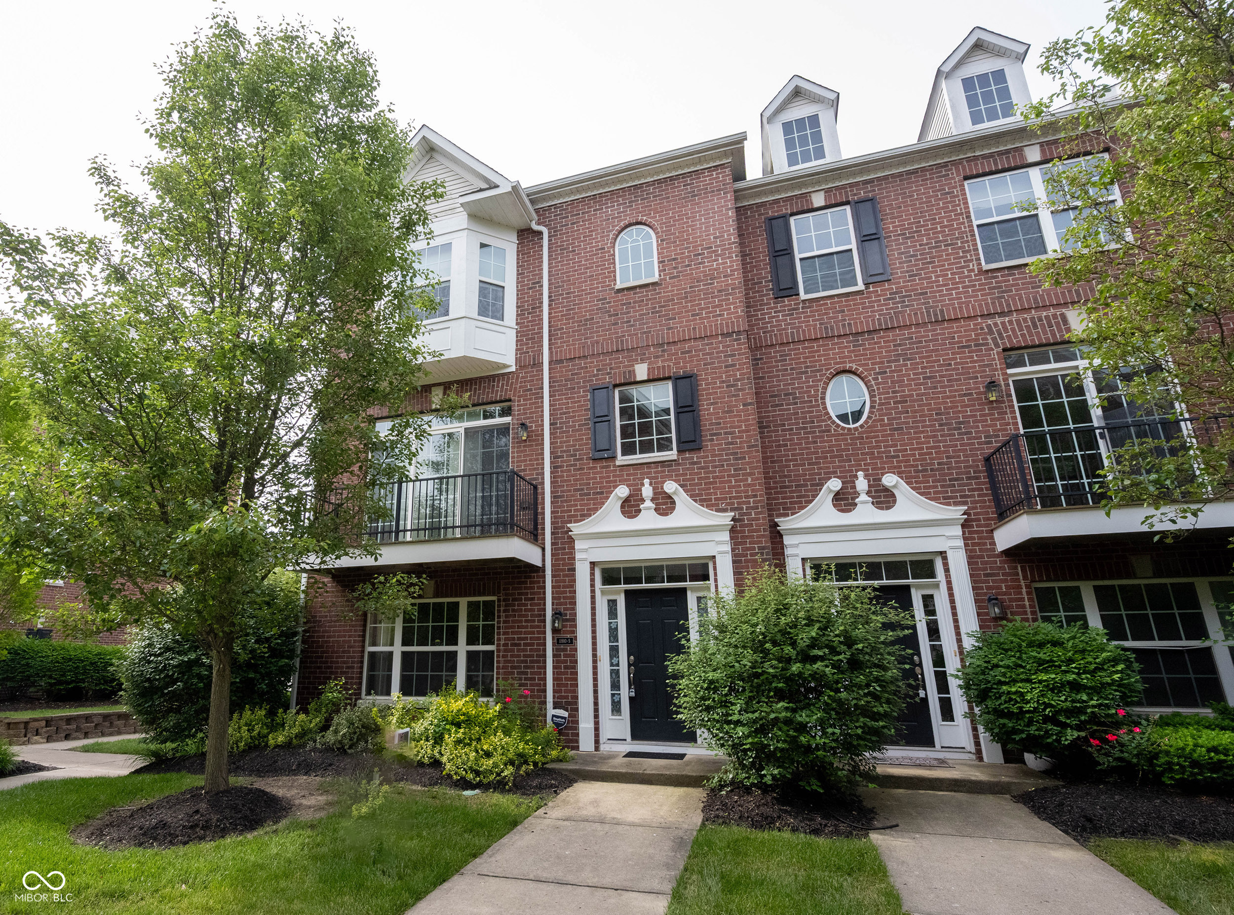 11910 Riley Drive, Unit 5 Zionsville, IN 46077 - Photo 2 of 40