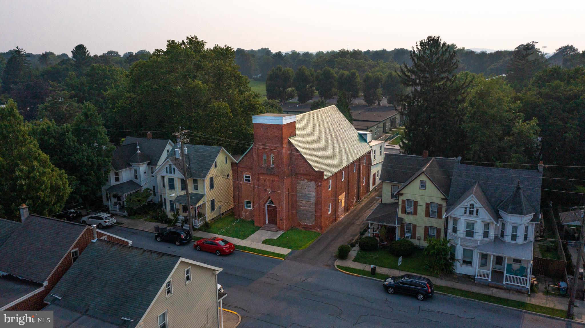 112 South Spruce Street Lititz, PA 17543 - Photo 5 of 13