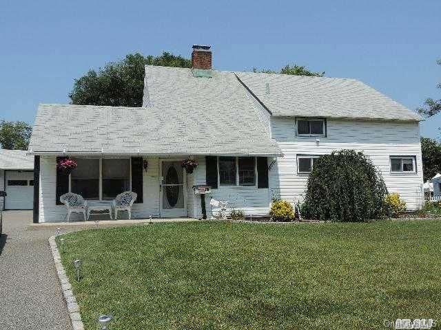 361 Blacksmith Road Levittown, NY 11756 - Photo 1 of 1 Gallery Image 1