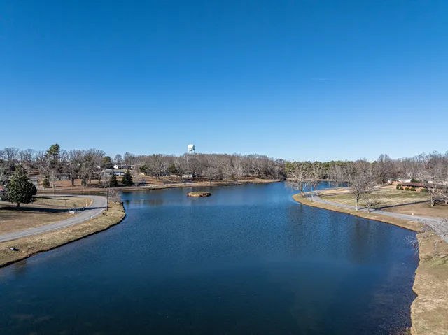 $389,900 | 112 Lake Valley Road, Dickson, TN 37055