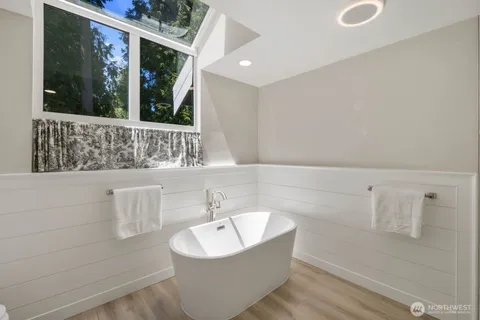 $1,890,000 | 21603 Northeast 22nd Court, Sammamish, WA 98074