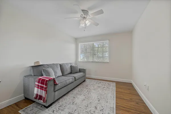 $1,950 | 1727 Village Boulevard, Unit 306, West Palm Beach, FL 33409