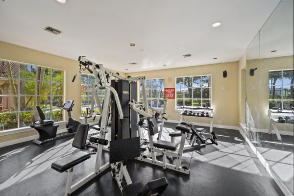 $1,950 | 1727 Village Boulevard, Unit 306, West Palm Beach, FL 33409