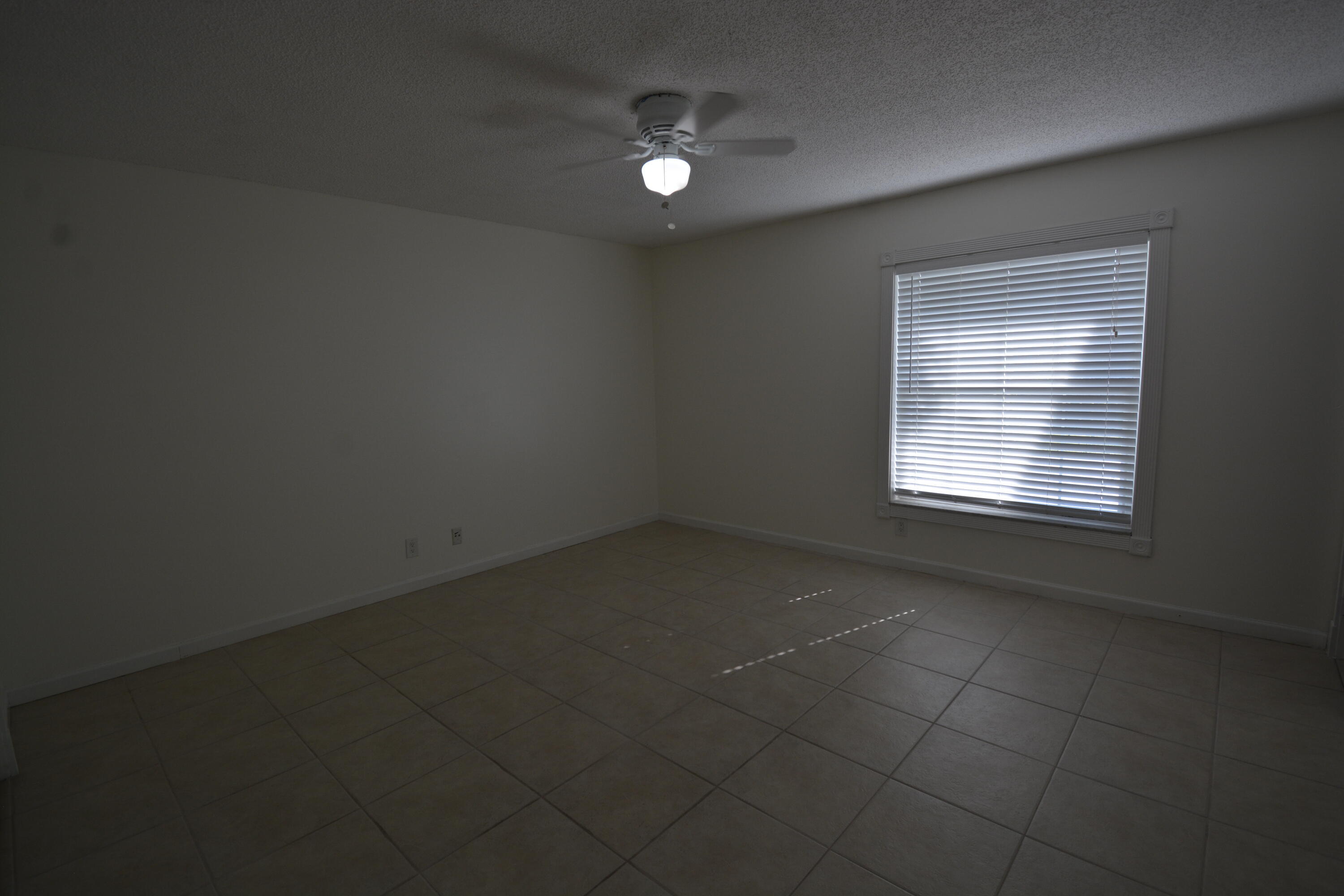 1379 Pinetta Circle Wellington, FL 33414 - Photo 6 of 15 DSC_5787