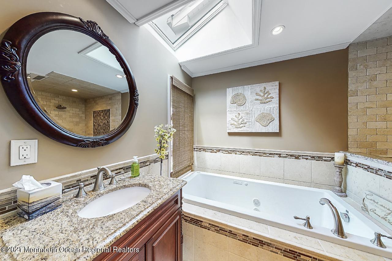52 Centerville Road Holmdel, NJ 07733 - Photo 22 of 38 Main Bathroom