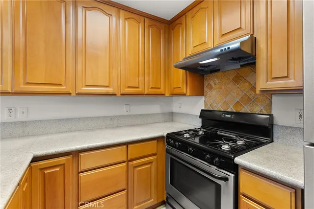 $1,600 | 17888 Alburtis Avenue, Unit A1022, Artesia, CA 90701