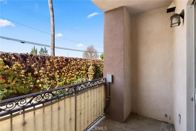 $1,600 | 17888 Alburtis Avenue, Unit A1022, Artesia, CA 90701