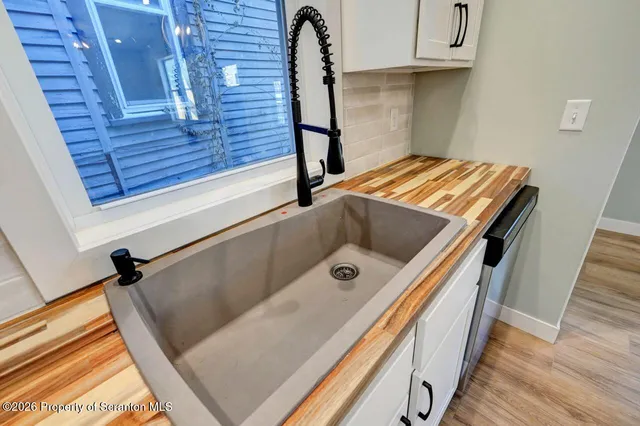 a close view of sink