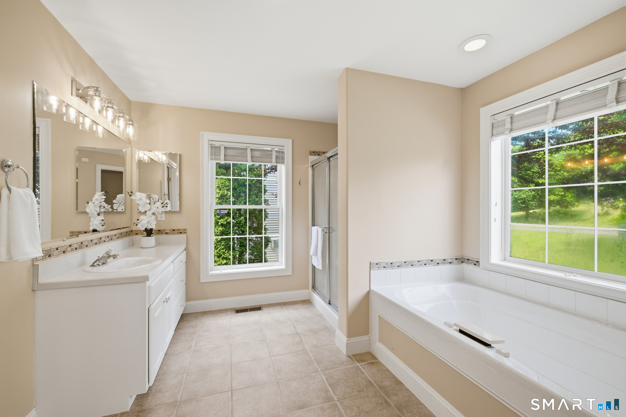 136 Talcott Ridge Road South Windsor, CT 06074 - Photo 19 of 40