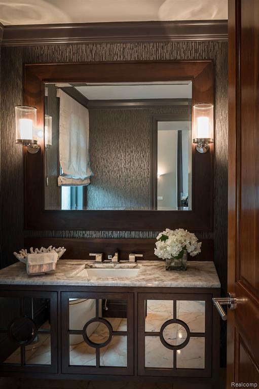 4524 Stoneleigh Road Bloomfield Hills, MI 48302 - Photo 11 of 48 Gallery Image 11