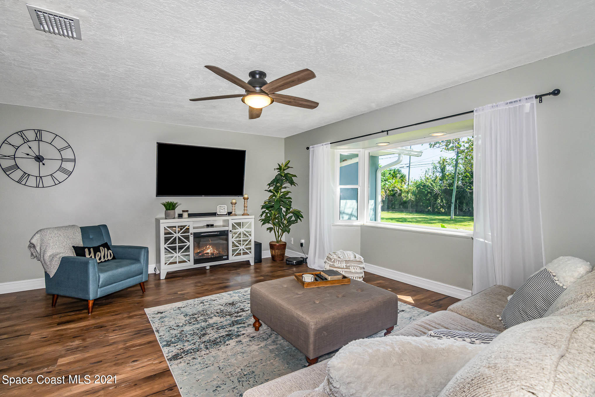 2060 Atz Road Malabar, FL 32950 - Photo 3 of 38 DSC_6003-Edit