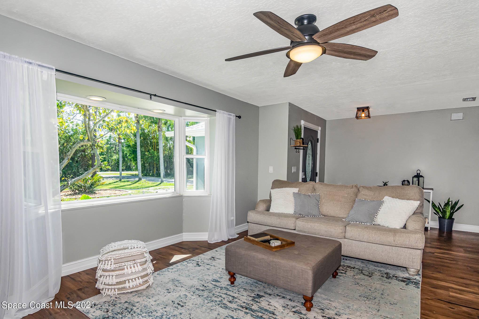 2060 Atz Road Malabar, FL 32950 - Photo 4 of 38 DSC_6005-Edit
