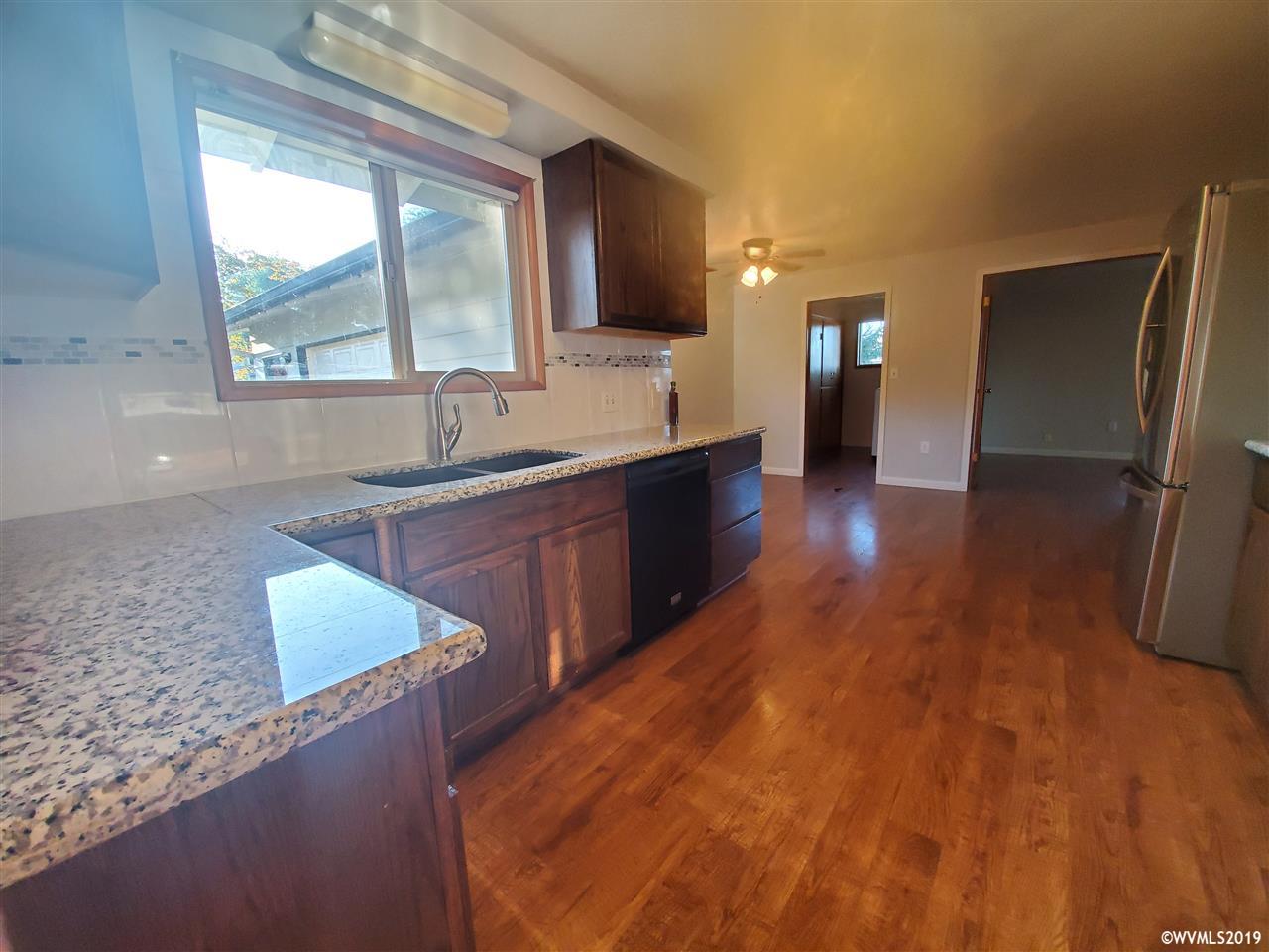 175 Southeast Fir Villa Road Dallas, OR 97338 - Photo 10 of 31 Gallery Image 10