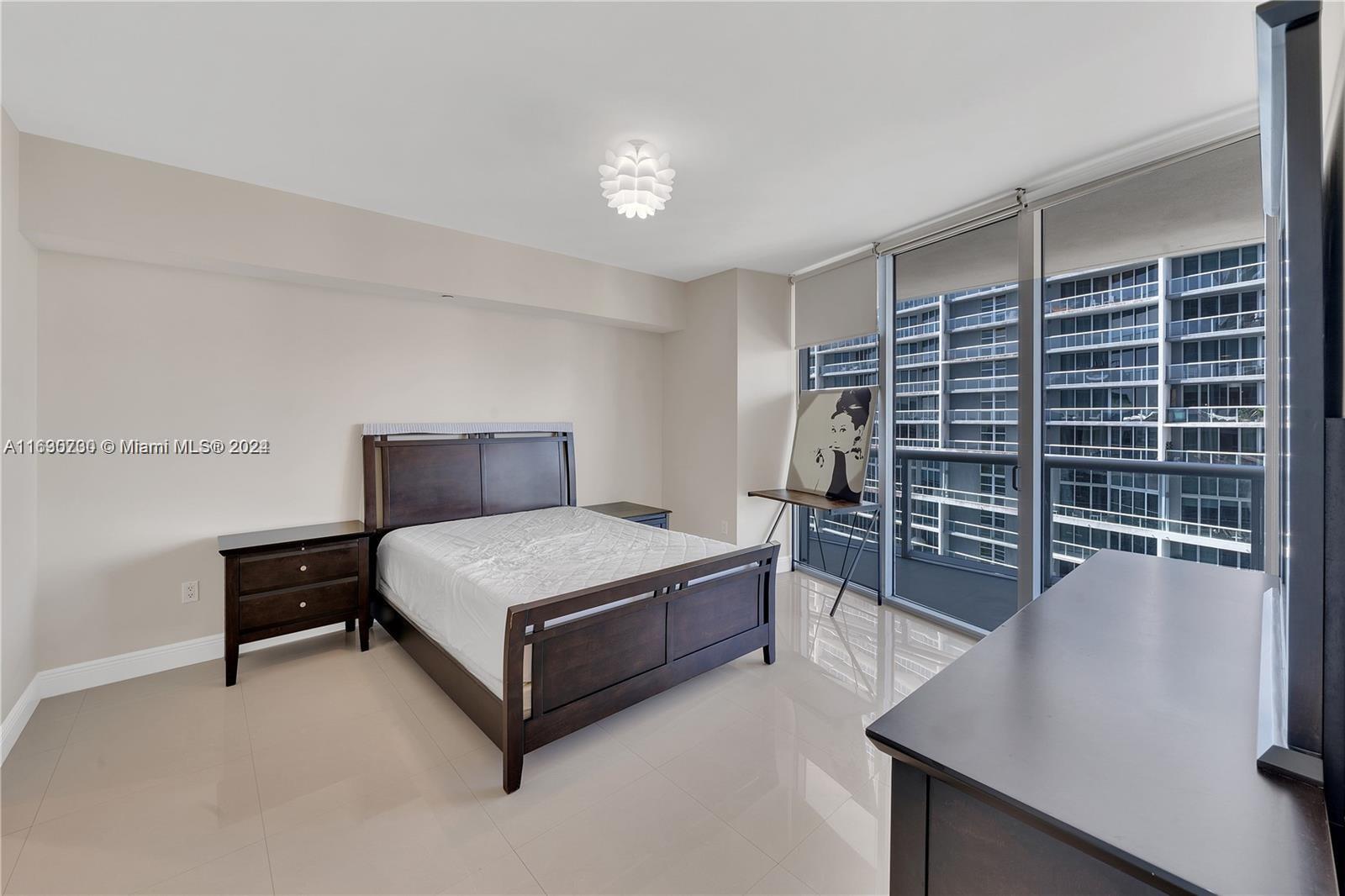 475 Brickell Avenue, Unit 4211 Miami, FL 33131 - Photo 13 of 22